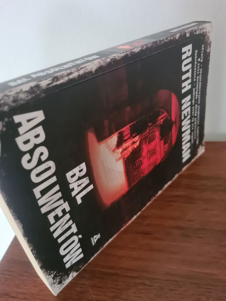 Bal absolwentów - Ruth Newman