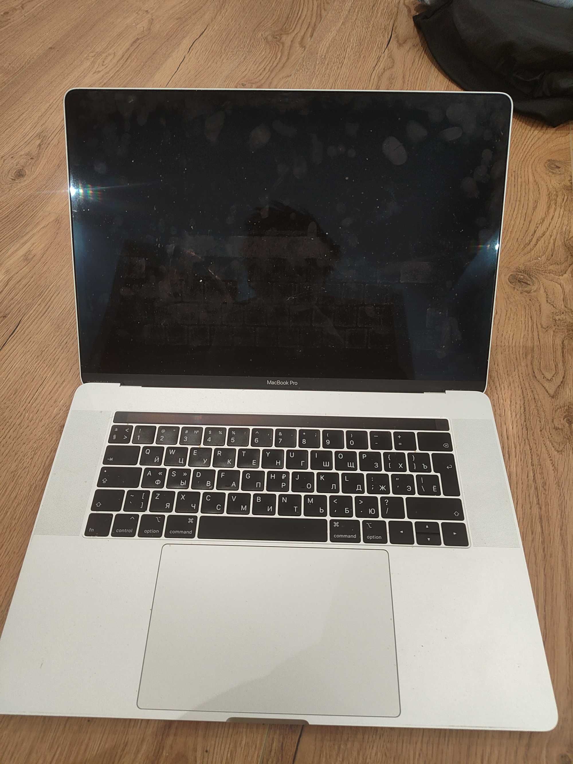 MacBook Pro 16" Silver 2019,  i7 2.7GHz, 32GB RAM, 512GB SSD Touch Bar