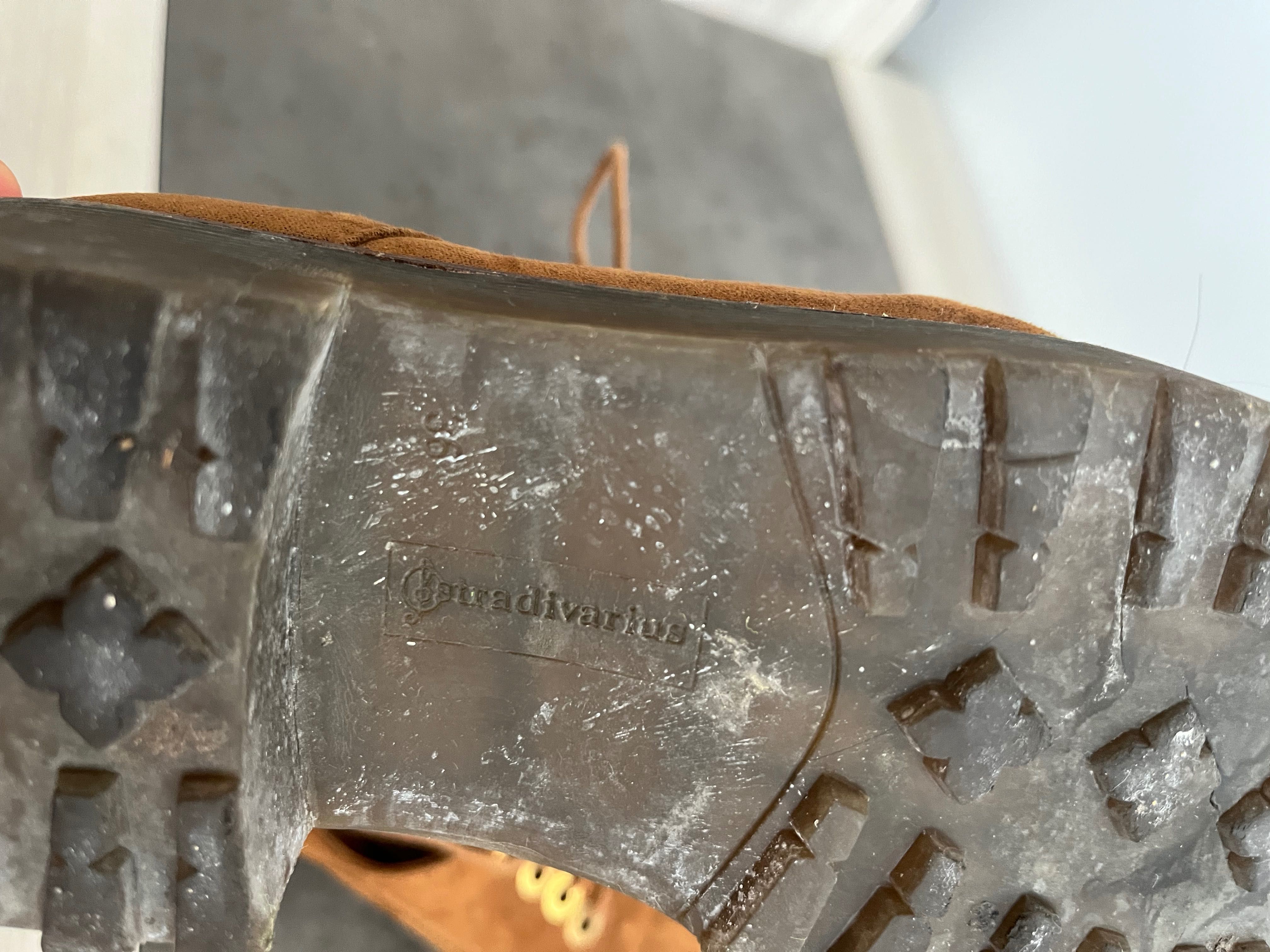 Sapatos camel Stradivarius 36