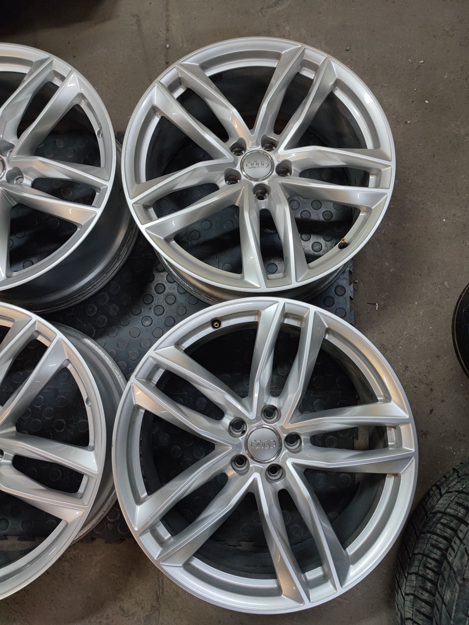 Felgi Alufelgi 5x112 8,5J x 20 Cali | Audi A6 C7 C8 A4 B9