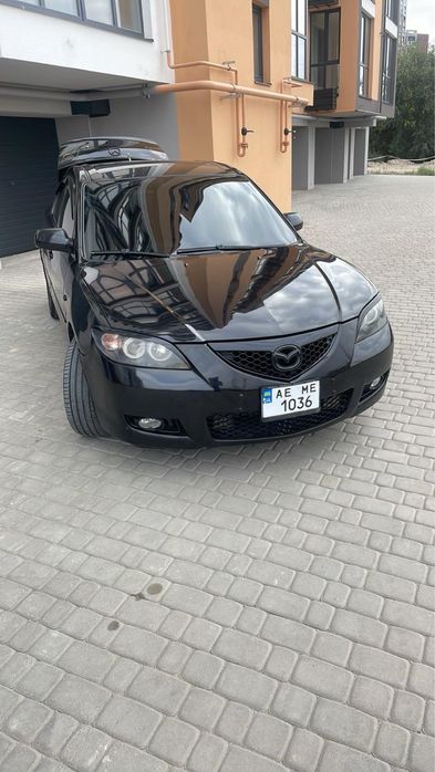 Продам свою машину Мазда 3