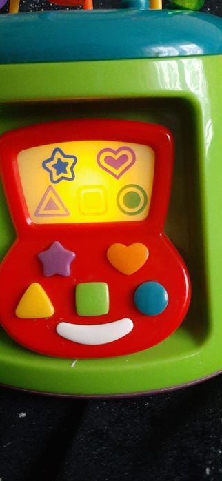 Zabawka interaktywna/muzyczna z labiryntem
