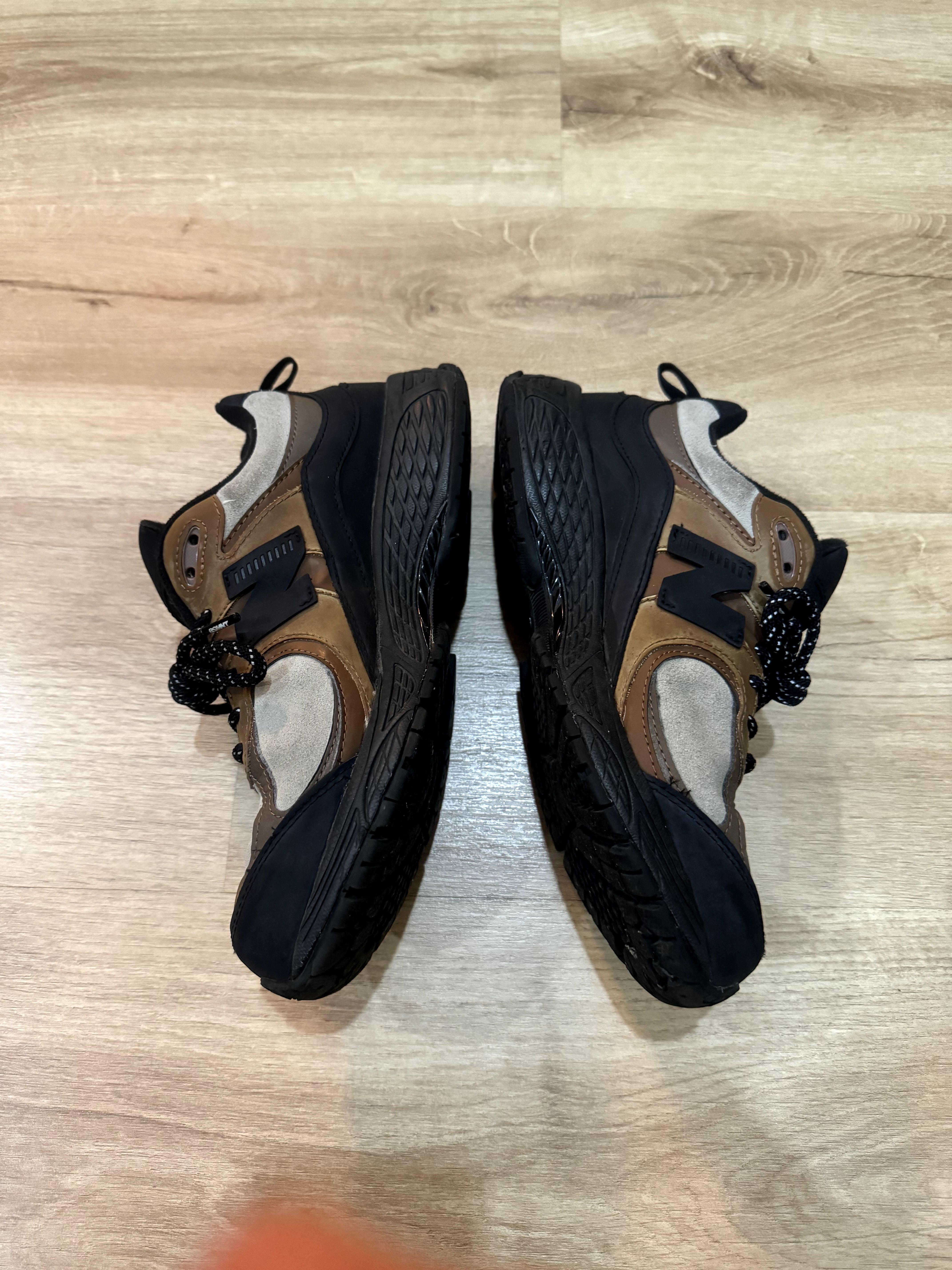 New Balance 2002R