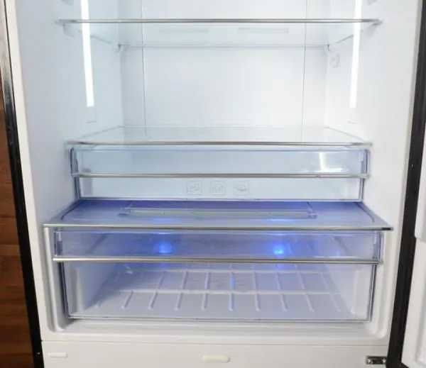 Холодильник BEKO K70520NEG скляний фасад, No Frost, 189/70/70 см, Б/У