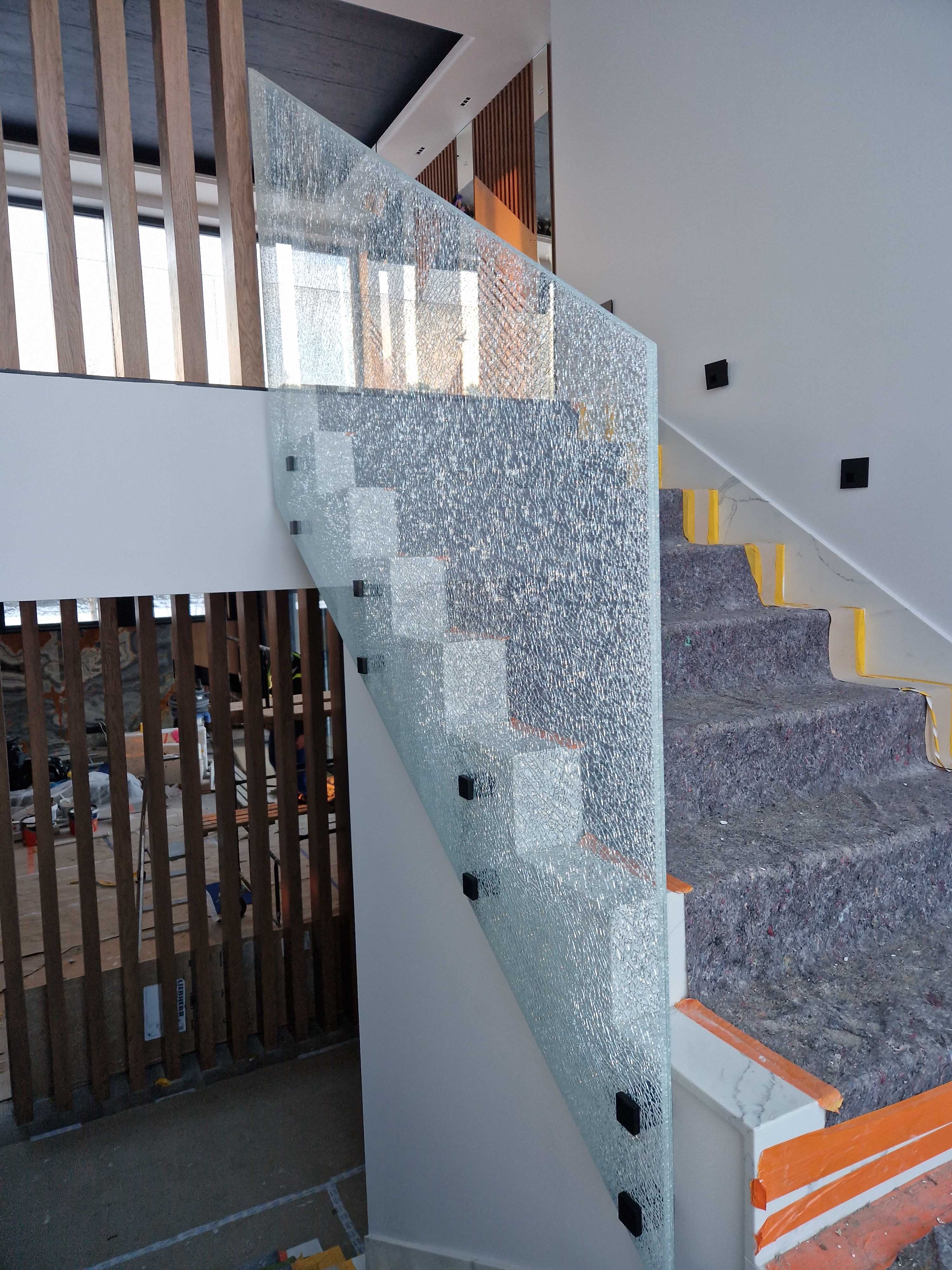 Balustrady z montażem szklane, nierdzewne, ze stali  INOX-FORCE