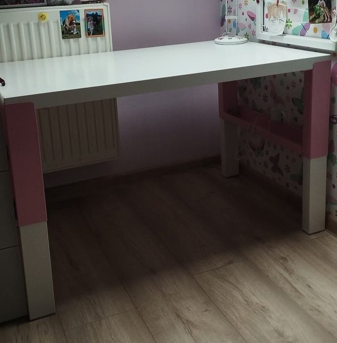 Biurko dla dziecka z regulowaną wysokością