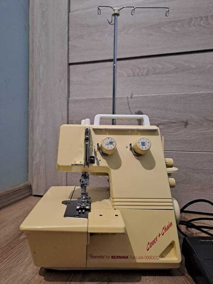 Maszyna do szycia dwuigłówka Bernette for BERNINA FunLock 009DCC