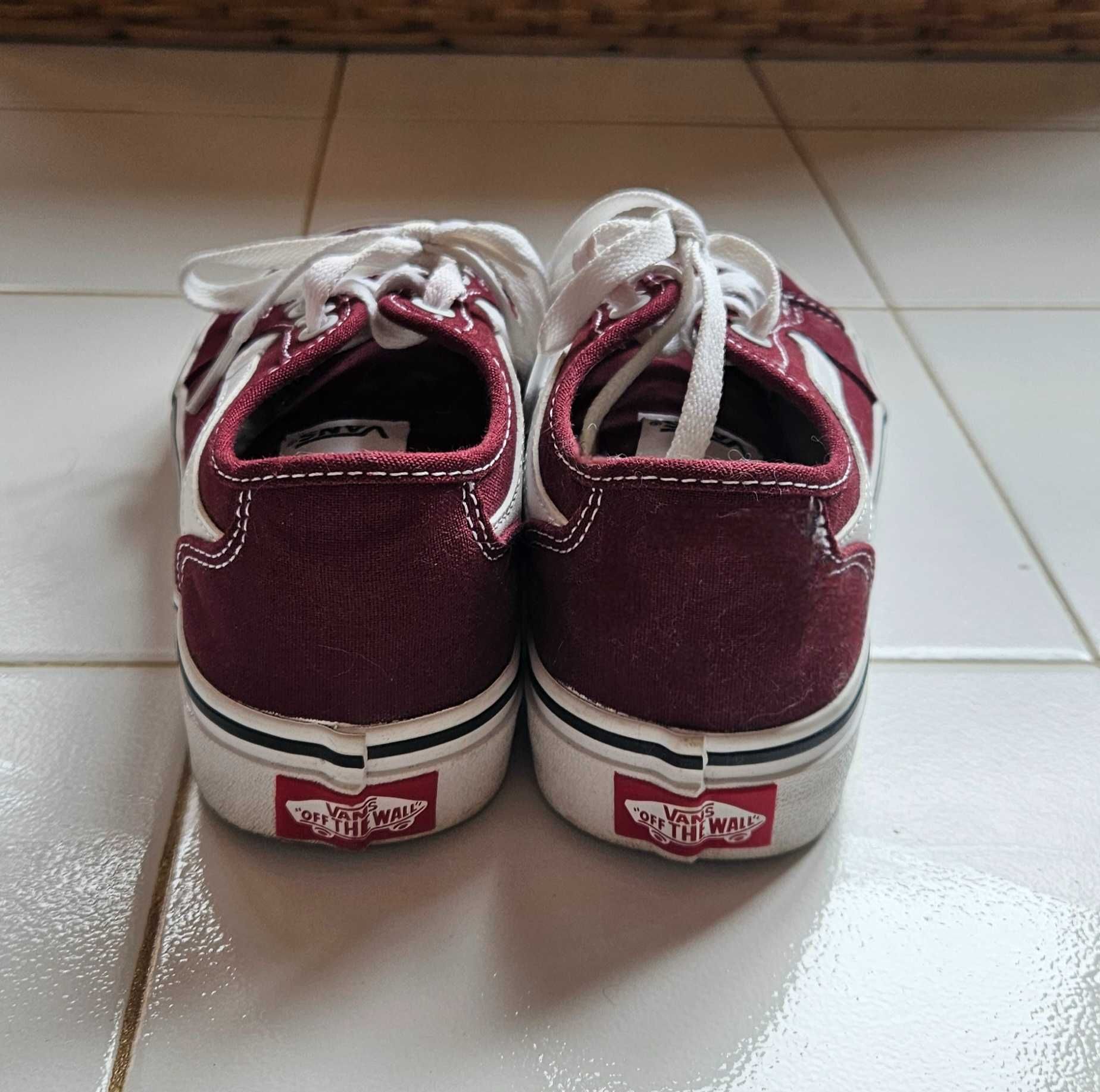 Ténis da marca Vans
