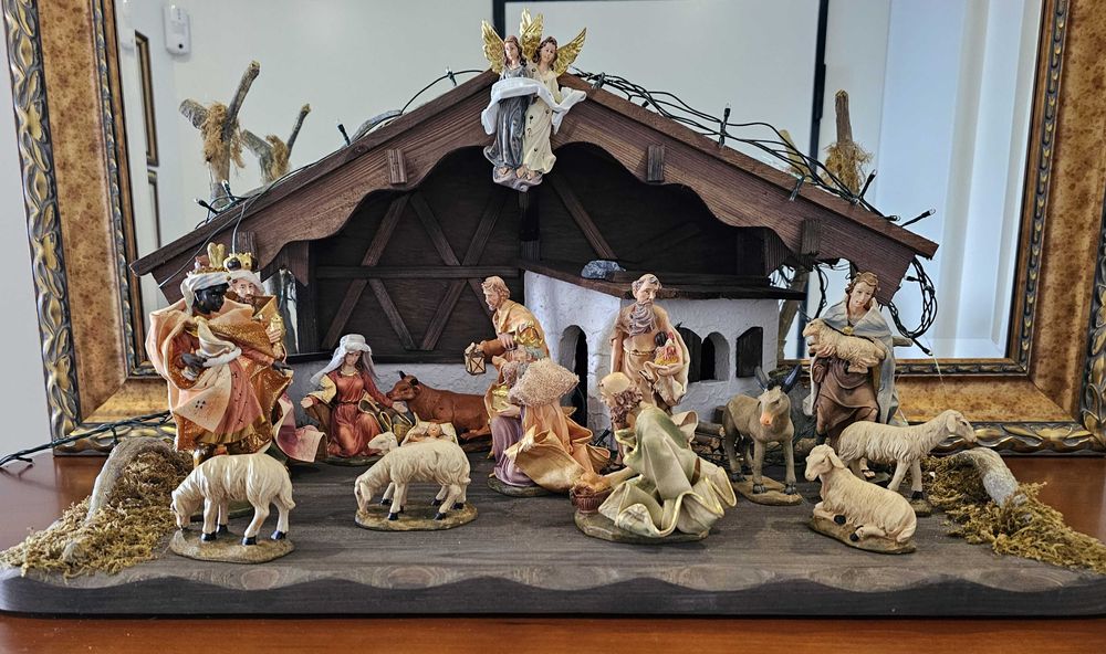Presépio inspirado num original, napolitano de estilo renacentista