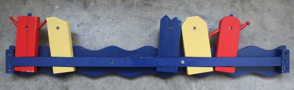 O bengaleiro mágico em madeira para crianças, novo