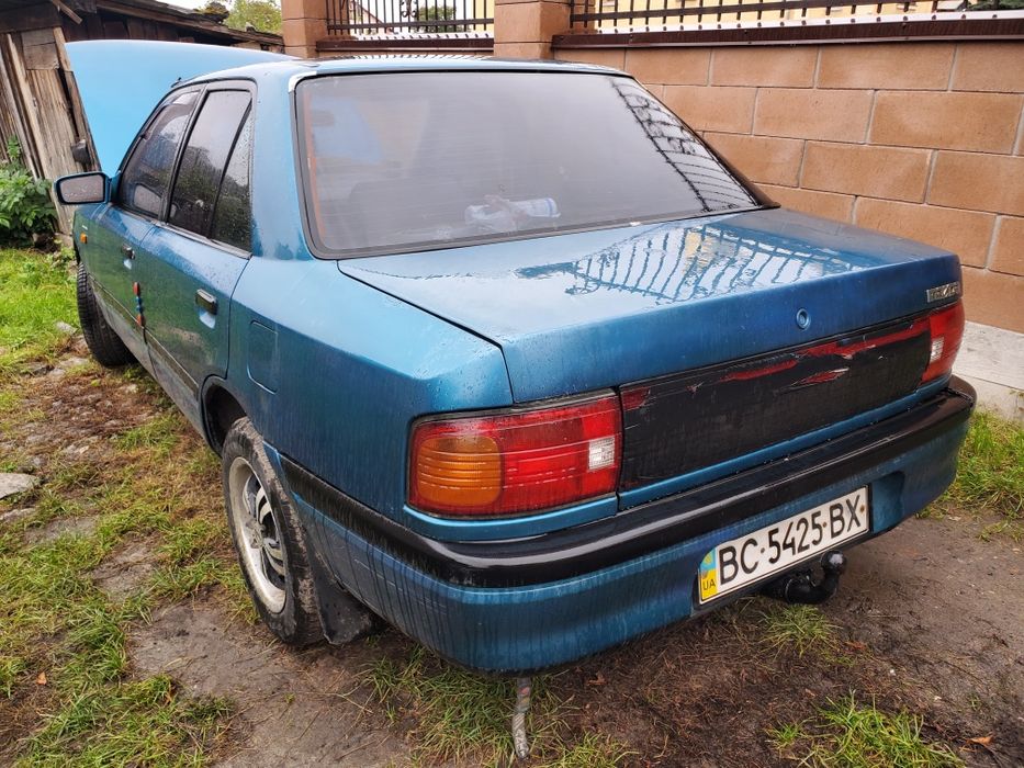 Продам Mazda 323 1.6 injection
