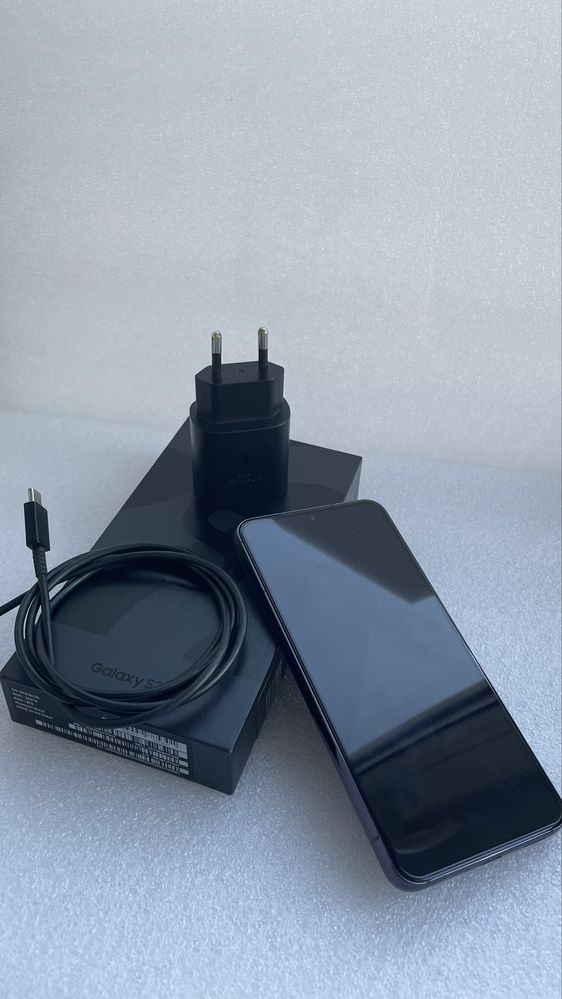 Samsung S22 8/256