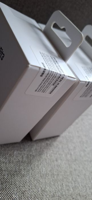 Фітнес-браслет Samsung Galaxy. Сірого/чорного кольору