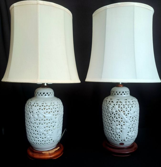 Par de candeeiros em porcelana china