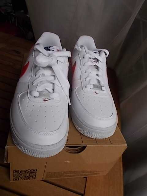(r. 39- 24,5 cm) Nike Air Force 1 GS Low Red White DM1086,-101