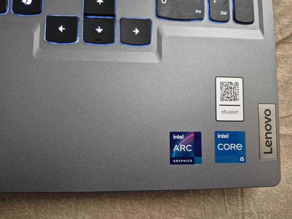 Ноутбук Lenovo LOQ 15IAX9I - Type 83FQ