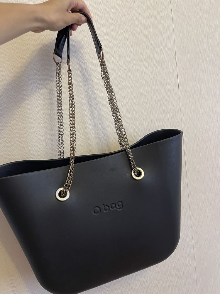 Продаю б/у сумку Obag classic