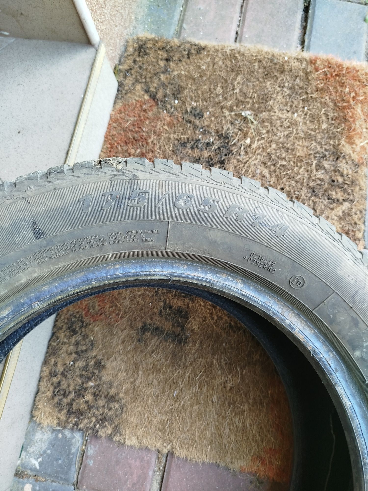 Opony zimowe komplet 175/65/14