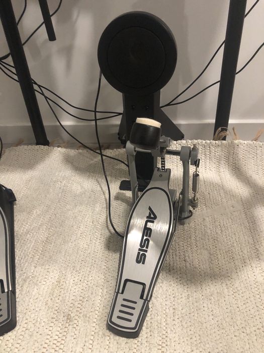 Alesis Turbo nitro Mesh Kit bateria eletrica