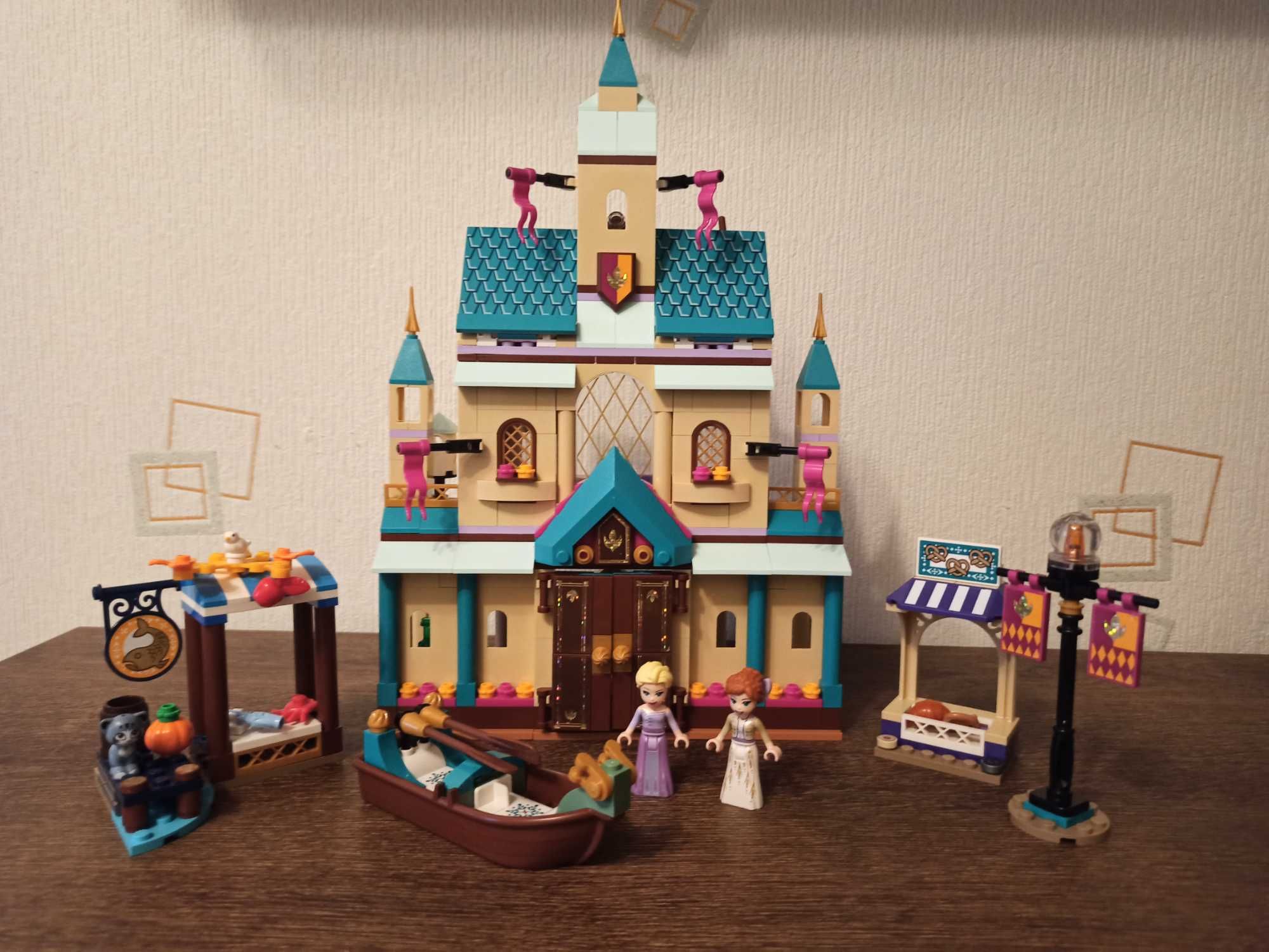Б/В Конструктор Lego Friends Frozen