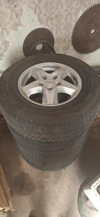 Колеса зима на іспанських дисках мерседес, санйонг кіа