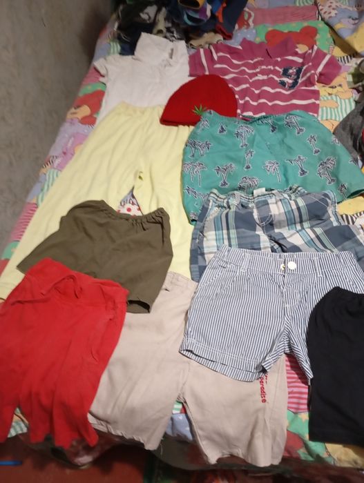 Безкоштовно речі на хлопчика.