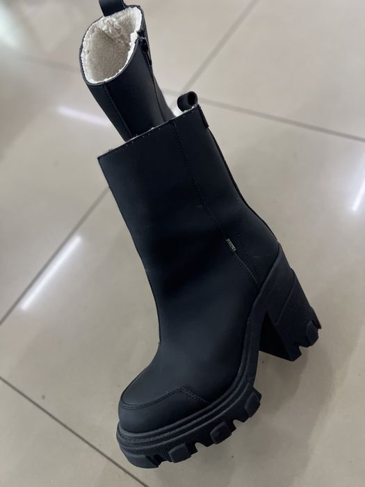 Продам нові шкіряні черевики чоботи челсі Bronx Zara 37 розмір