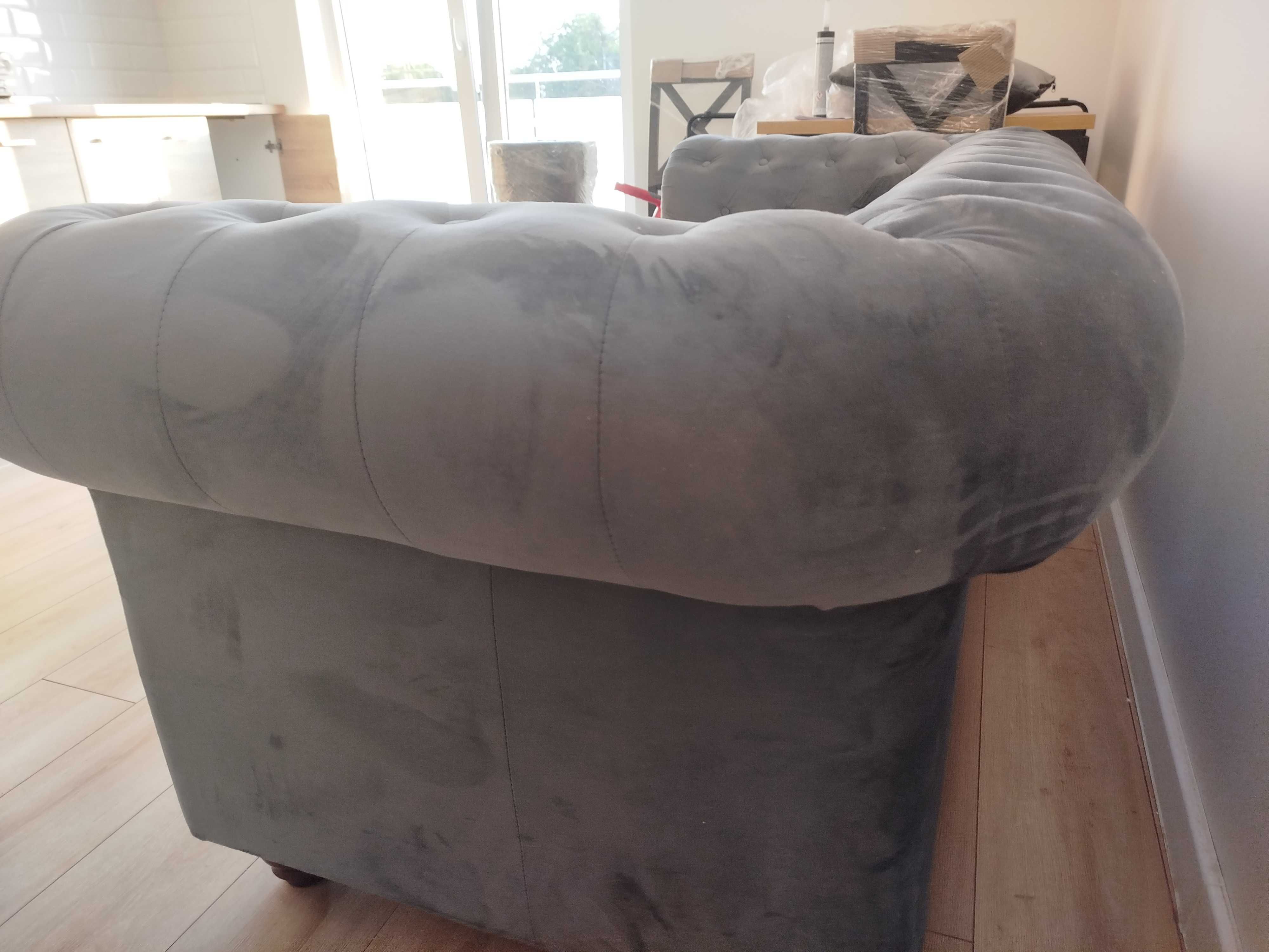 Sprzedam sofę typu Chesterfield rozkładana 2 osobowa 650zł