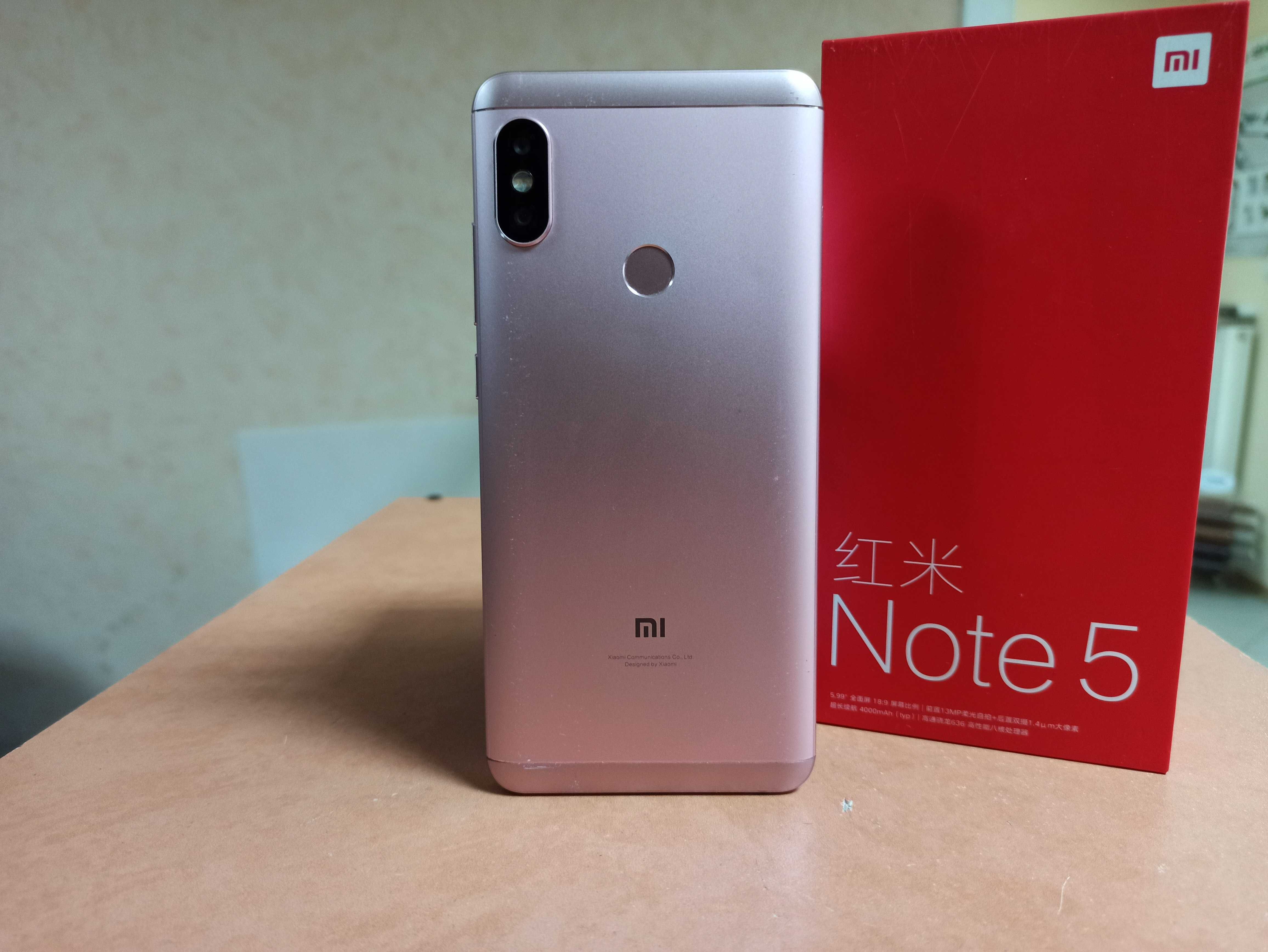 Смартфон Xiaomi Redmi Note 5 3/32Gb (отличное состояние)