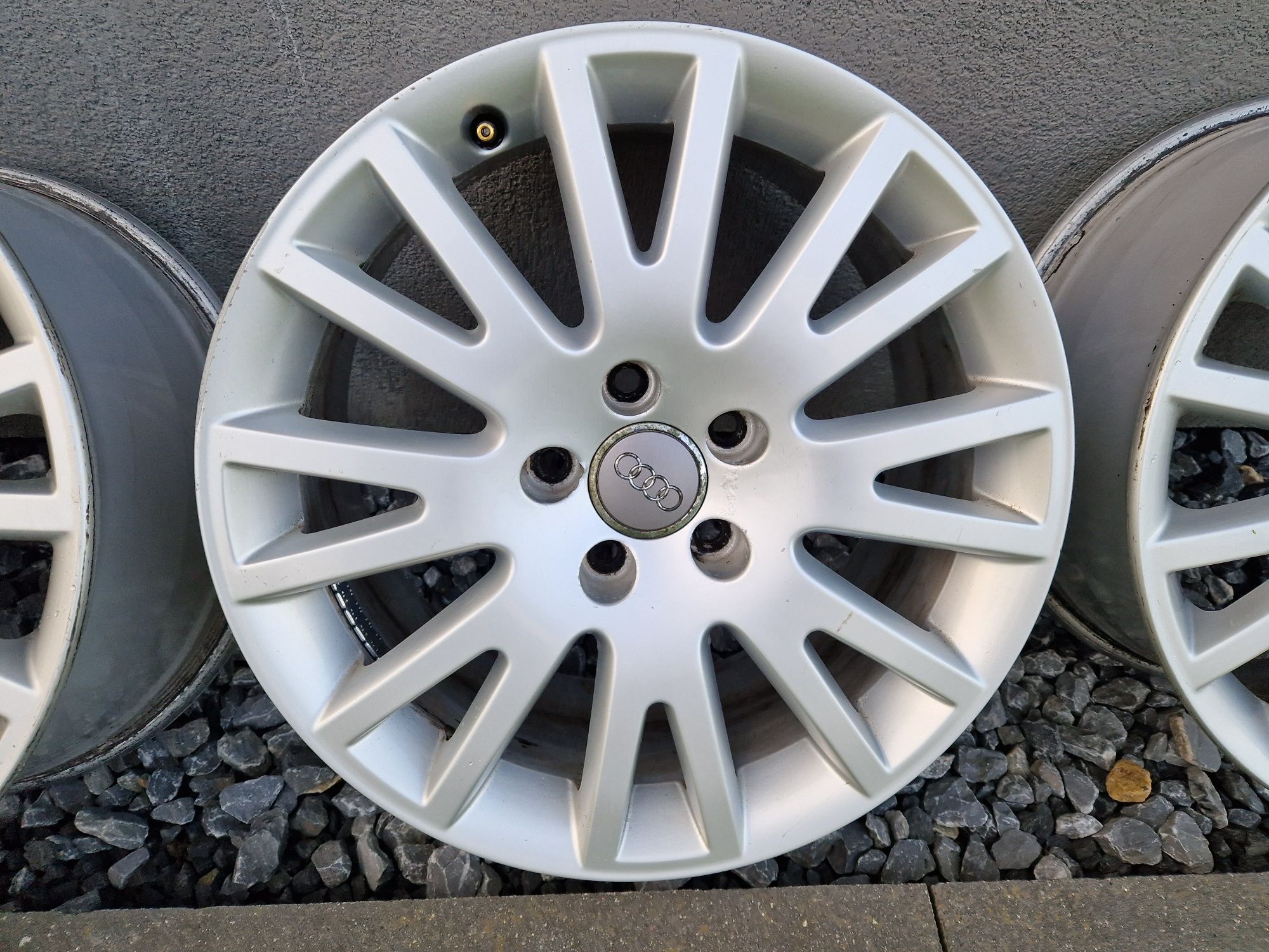 Felgi audi  17 cali 5x112 ET45 oryginalne