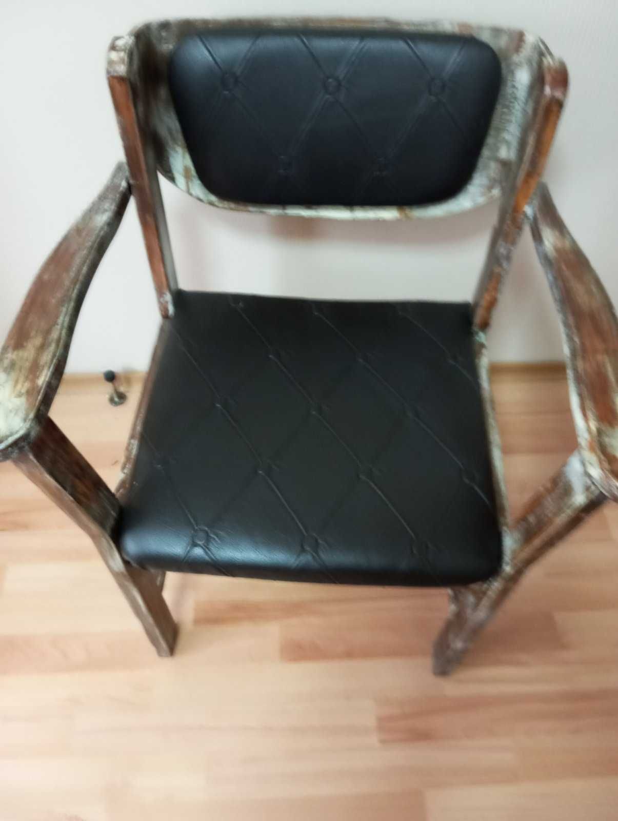 Продается мебель для дачи.