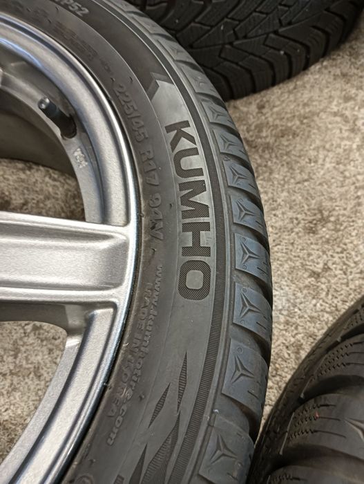 Koła Zimowe 17" 5x112 VW Audi Seat Skoda 225/45/17 Kumho