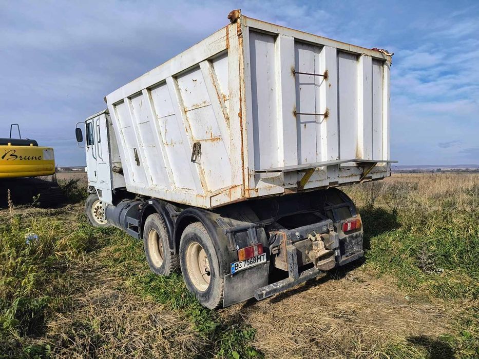 Самоскид International 9600