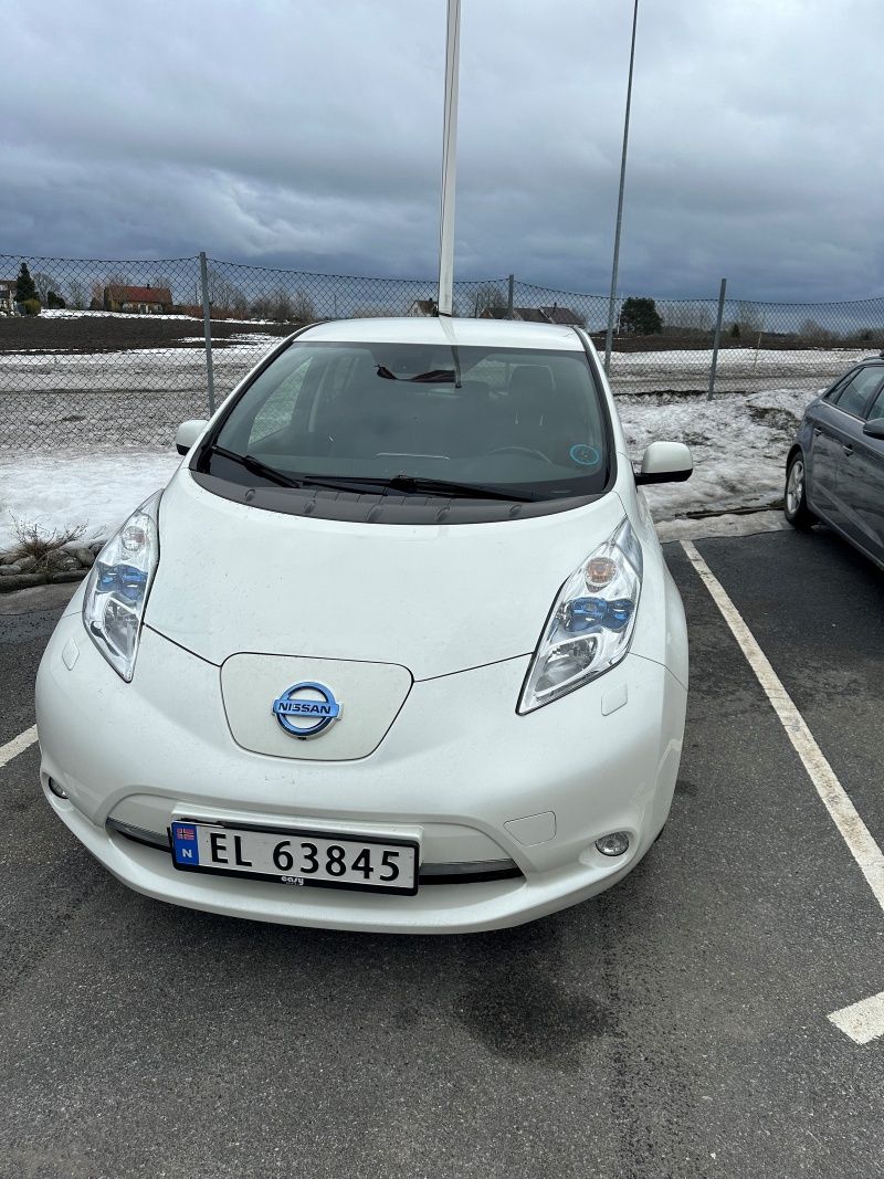 Nissan Leaf Tekna 2015р.11/12 поділок з Норвегії