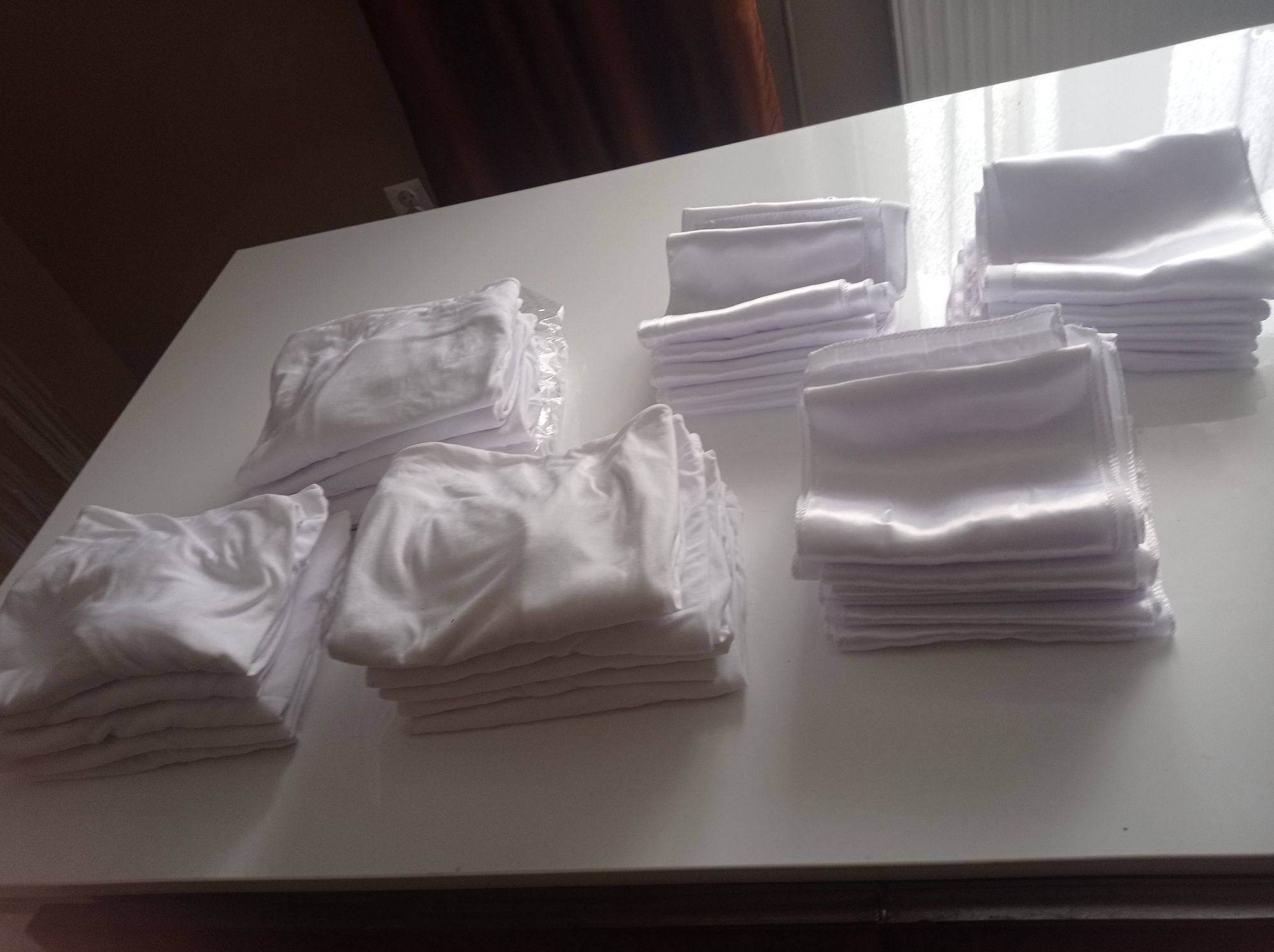 Pokrowce na krzesła elastyczne białe + kokardy komunia wesele 16 szt.