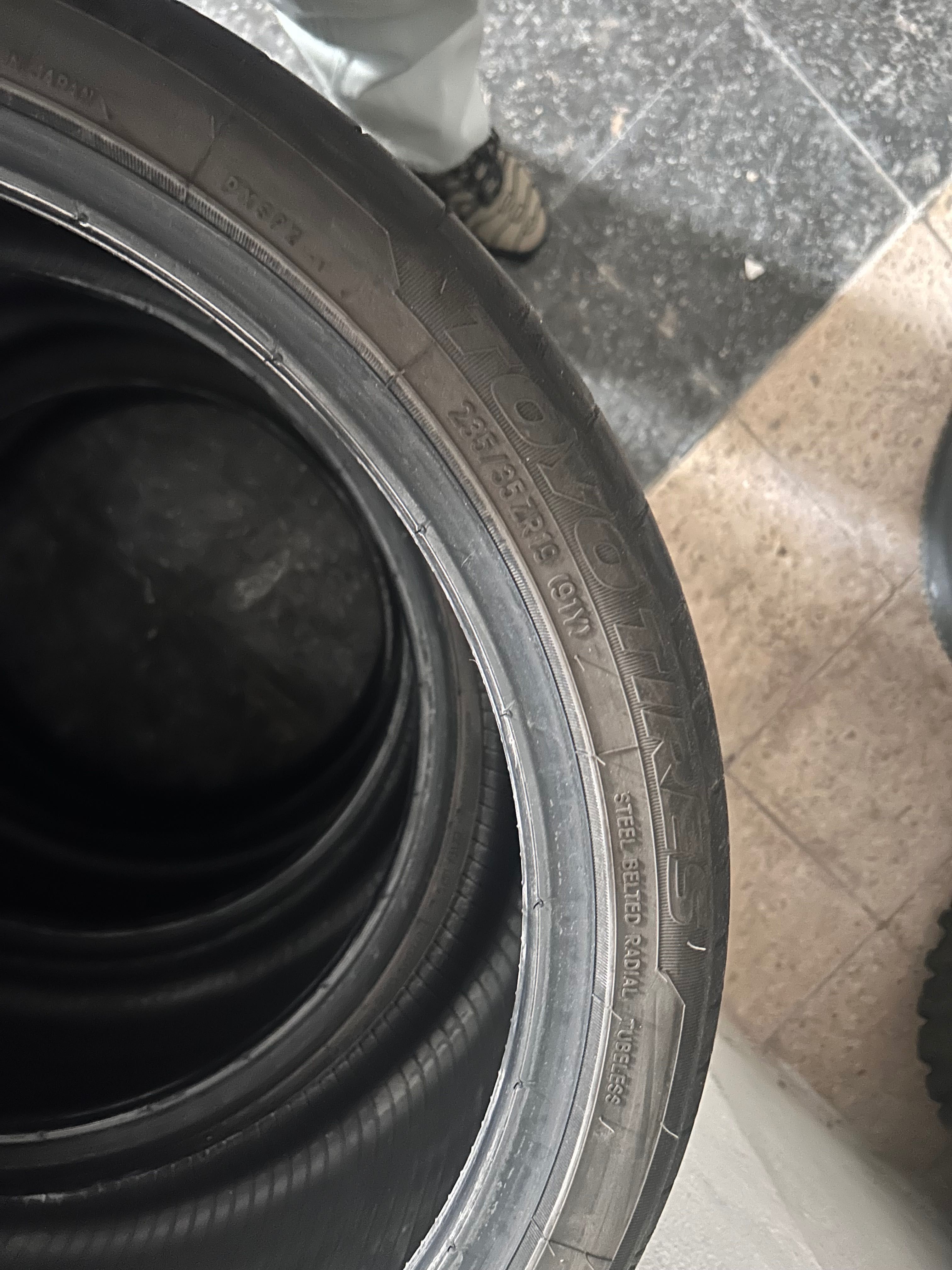 Pneus desportivos toyo proxes Sport 2 235/35 ZR 19 (91Y) seminovos