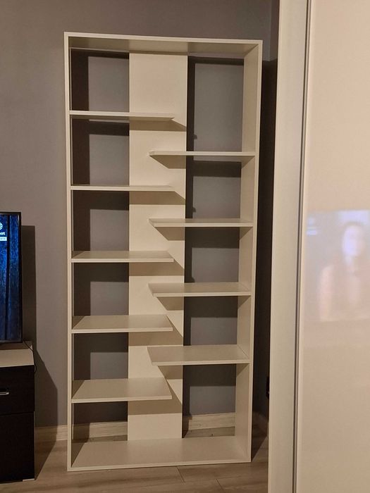 Meble na wymiar: Szafy, Garderoby, Łóżka, Kuchnie