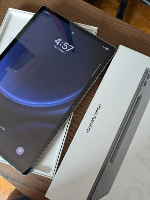 Samsung Tab S9 FE+ em caixa original com acessorios