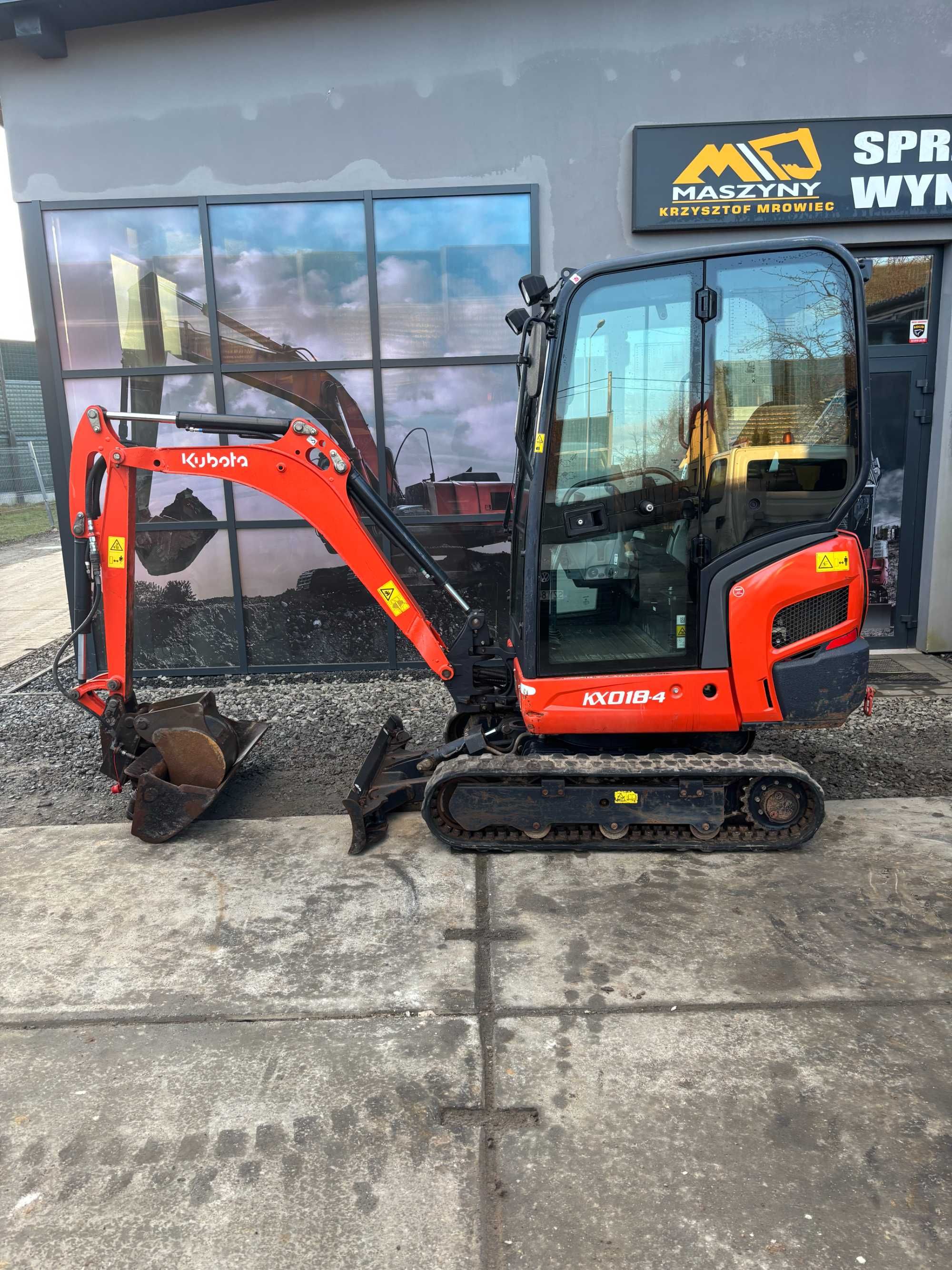 Minikoparka Kubota KX018-4 z 2021r szybkozłącze skarpowa uchylna sprow