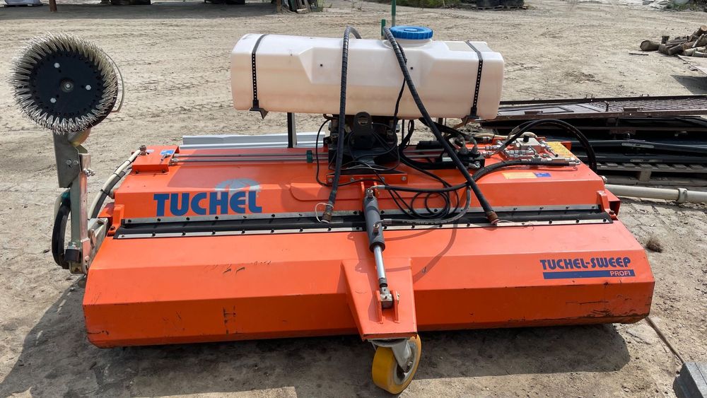 TUCHER PROFI 600-230  profesjonalna zamiatarka marki TUCHEL model PROFI 600 - 230