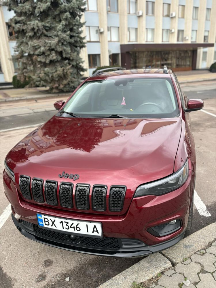 Продам Jeep Cherokee