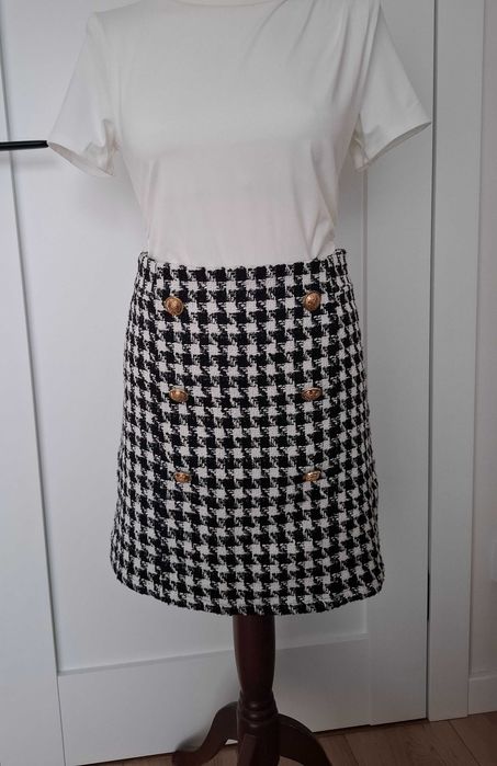 Spódnica w pepitkę ze złotymi guzikami rom. L