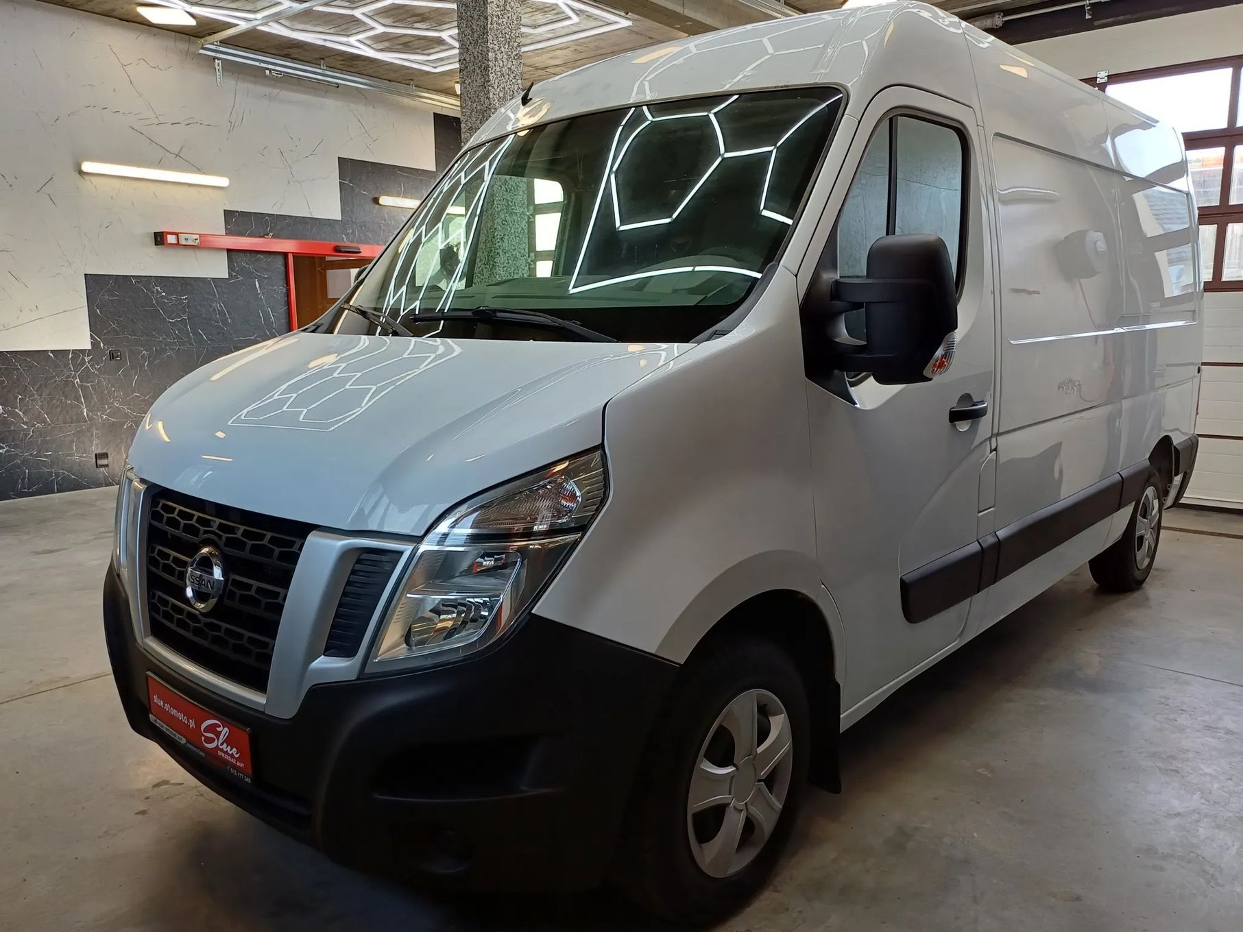 Nissan Nissan NV400 Izoterma Chłodnia Furgon Van Konvekta Master Movano 2017r  Konvekta 2017 Rok 3 Miejsca Euro 6 L2H2 Chłodnia Master