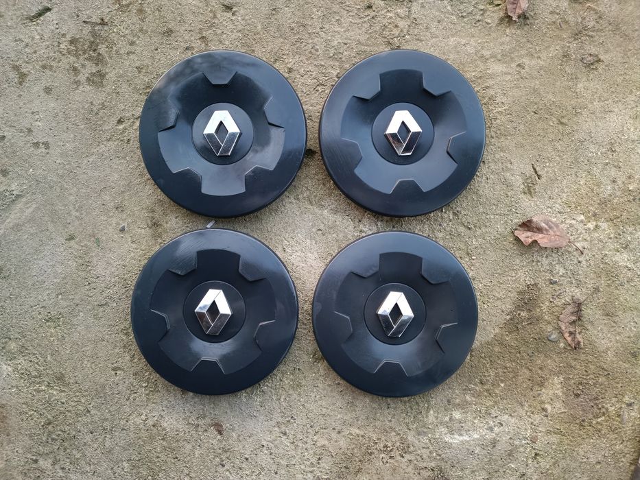 Продав оригінальні ковпаки до Рено Трафік