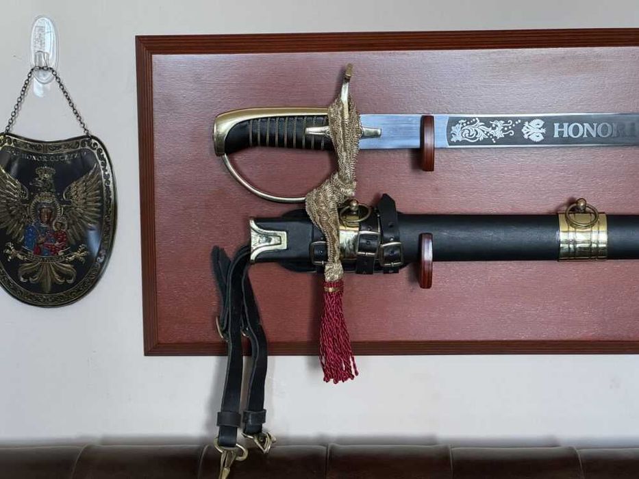 szabla PAŁASZ OFICERSKI WZ 1976 marynarki wojennej z pochwą na tablo