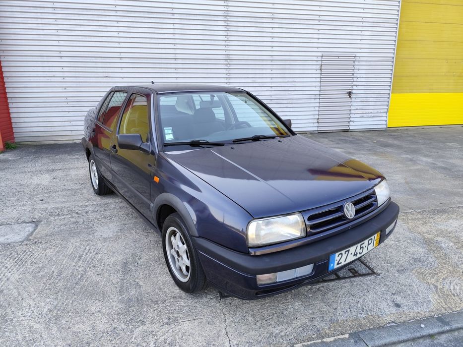 Vw vento 1.9 td 1993 com avaria.