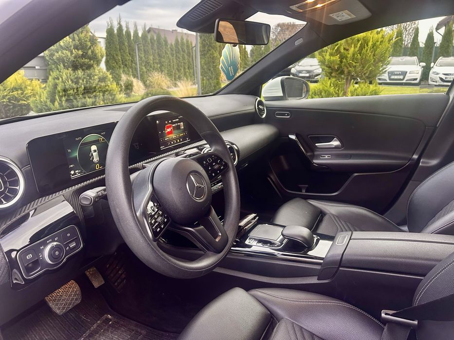 Piekny Mercedes A klasa Automat2018 r disel  podsufitka Black