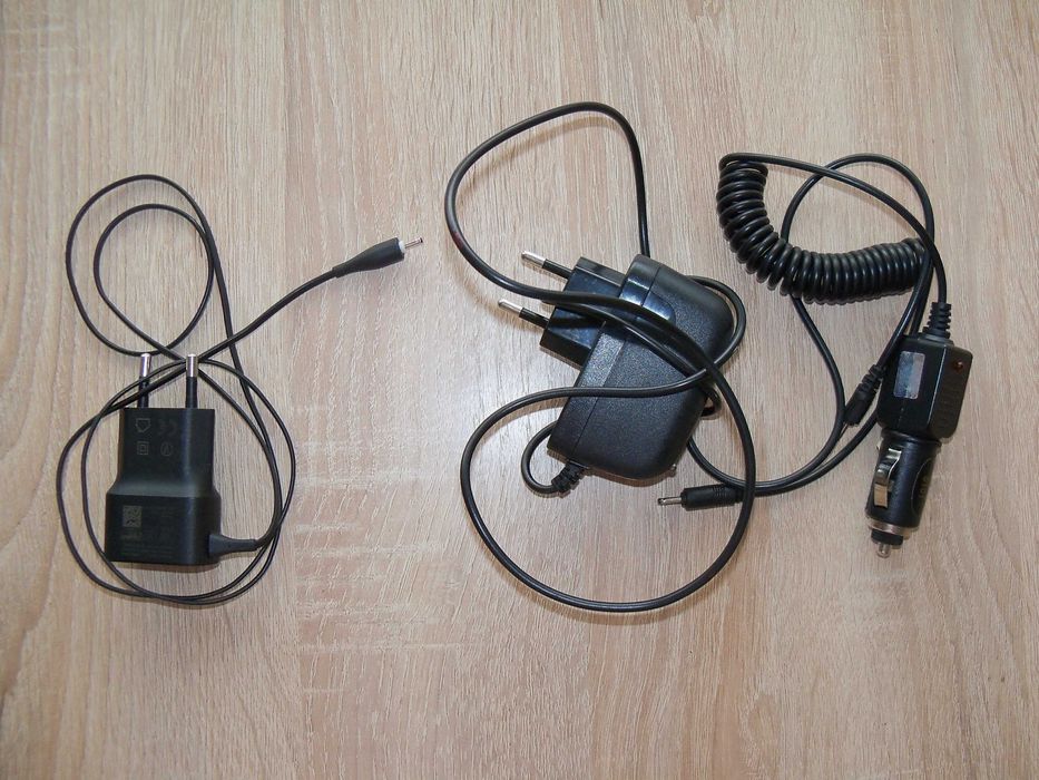 Ładowarka Nokia z cienkim bolcem