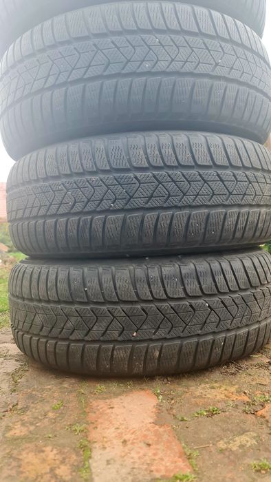 Opony zimowe Pirelli Sottozero 3 225/55R17 Runflat MOE komplet zima