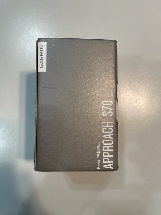 Garmin Approach S70 47mm B. Ceramic Bezel w. Black S.Band 010-02746-02